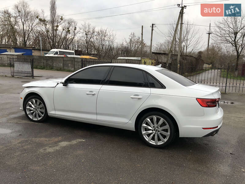 Седан Audi A4 2017 в Ирпене