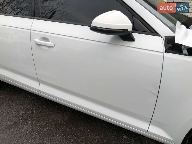 Седан Audi A4 2017 в Ирпене