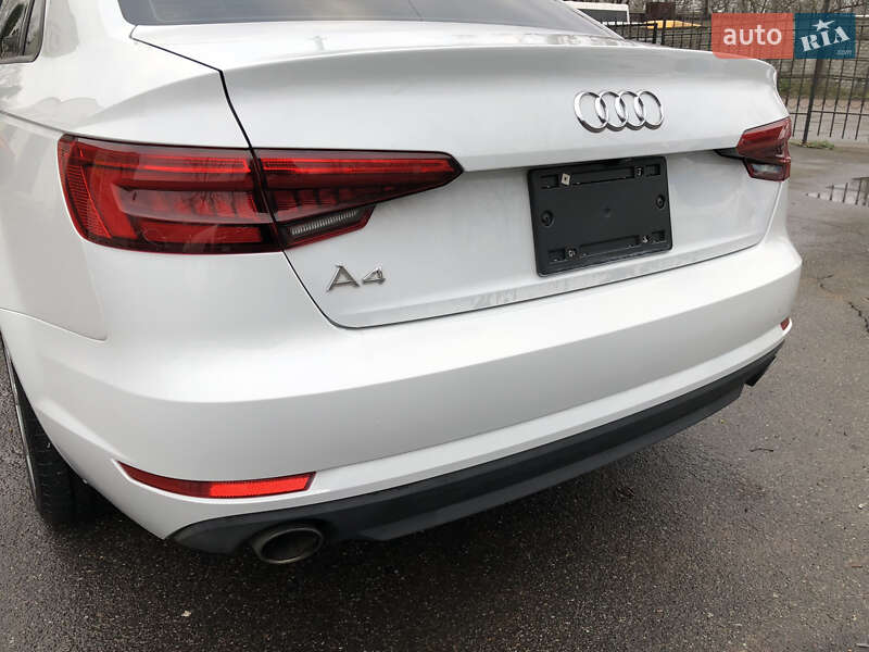 Седан Audi A4 2017 в Ирпене