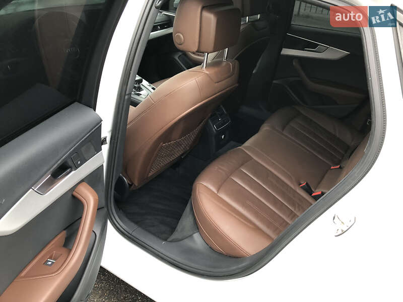 Седан Audi A4 2017 в Ирпене