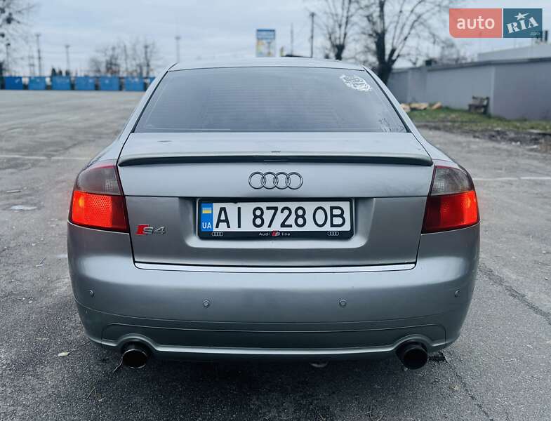 Седан Audi A4 2004 в Белогородке