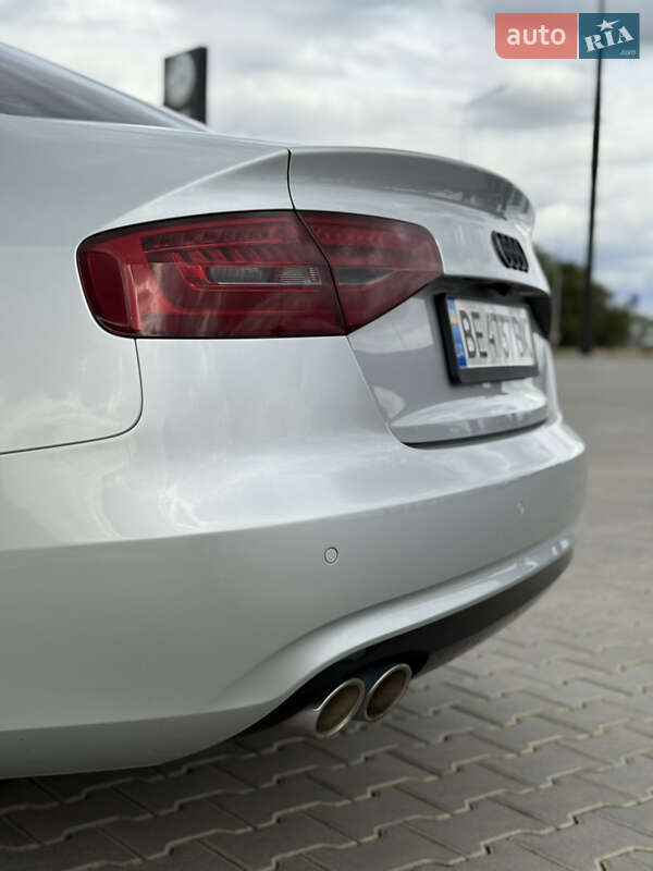 Седан Audi A4 2013 в Миколаєві