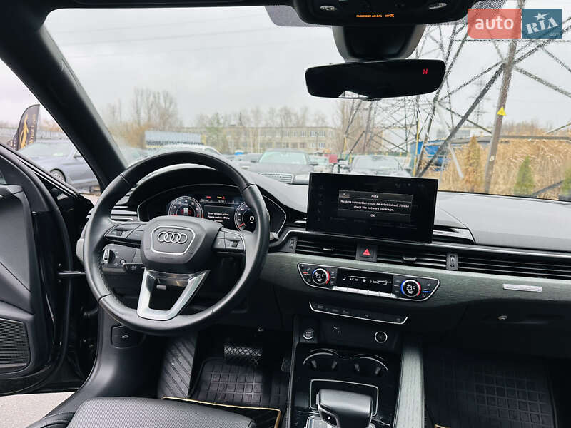 Седан Audi A4 2021 в Харкові
