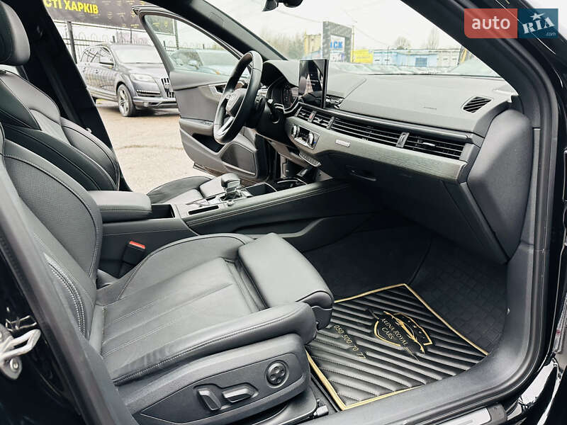 Седан Audi A4 2021 в Харкові