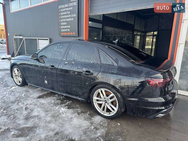 Седан Audi A4 2020 в Львові