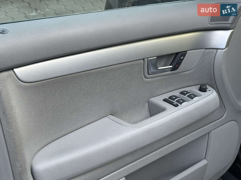 Седан Audi A4 2007 в Ровно