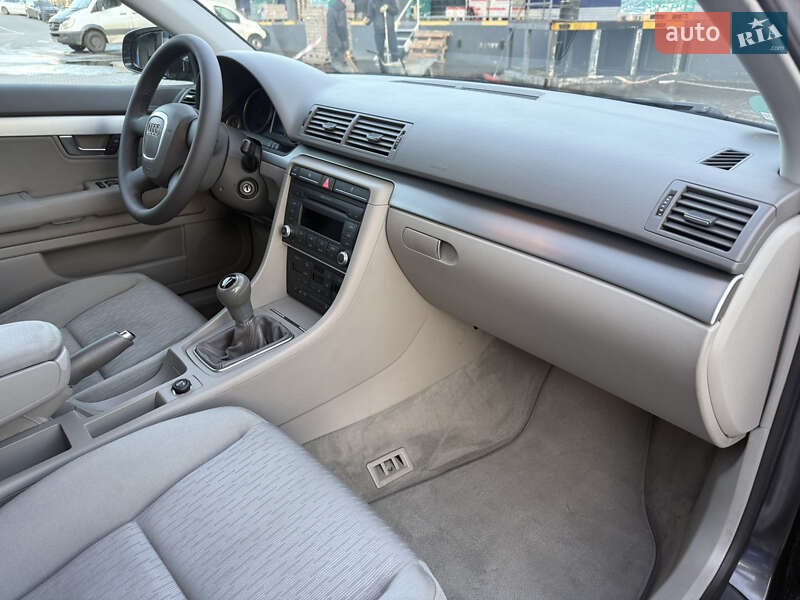 Седан Audi A4 2007 в Ровно