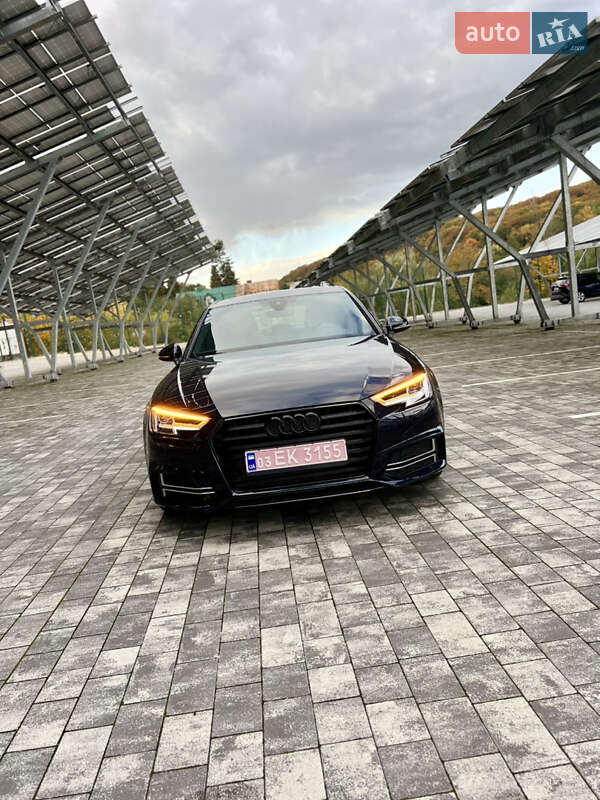 Седан Audi A4 2018 в Львові