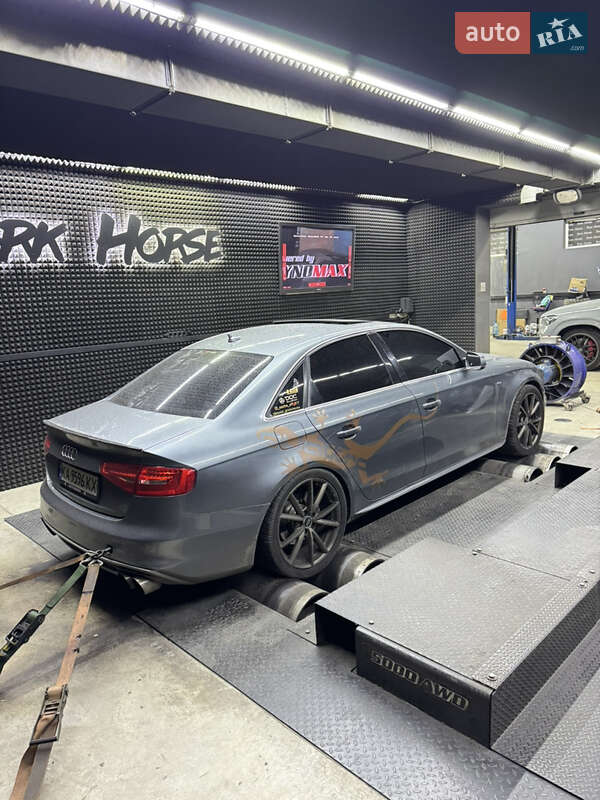 Седан Audi A4 2013 в Киеве
