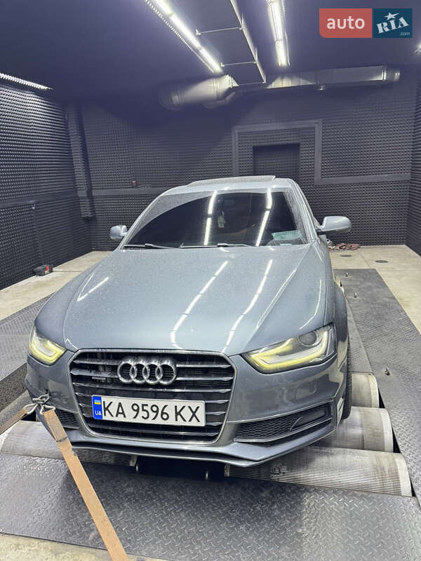 Седан Audi A4 2013 в Киеве