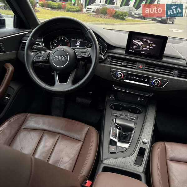 Седан Audi A4 2018 в Тернополі