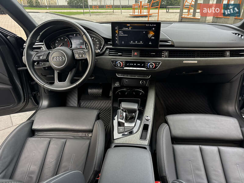 Седан Audi A4 2020 в Киеве