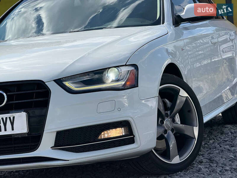 Седан Audi A4 2015 в Стрию