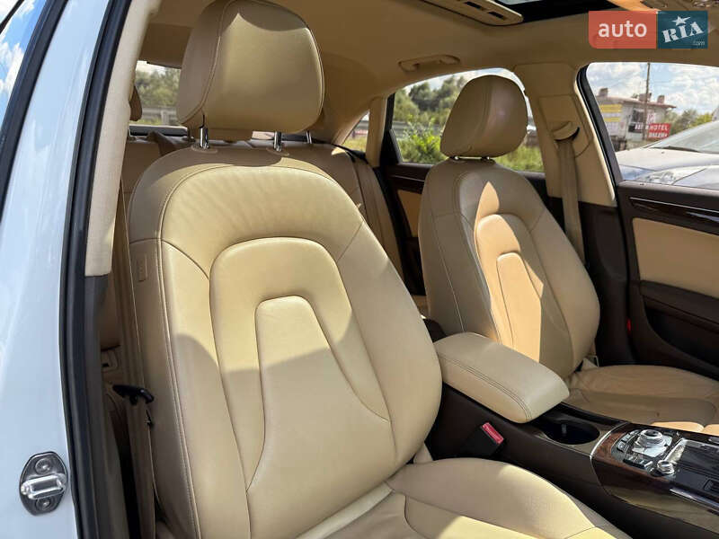 Седан Audi A4 2015 в Стрию