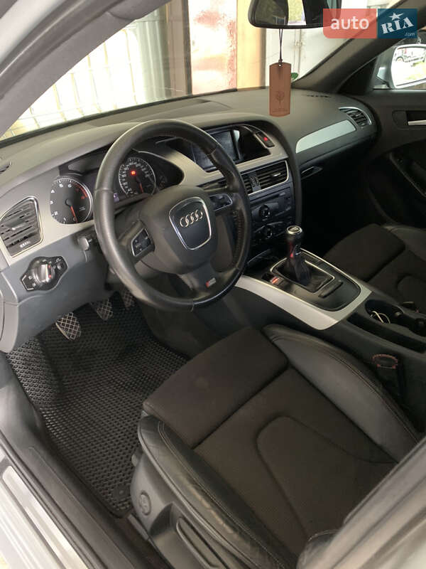 Седан Audi A4 2009 в Виннице