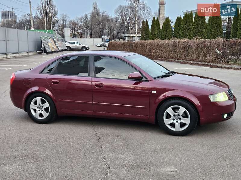 Седан Audi A4 2004 в Киеве