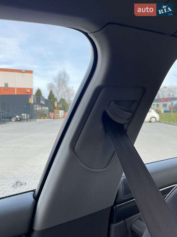 Седан Audi A4 2003 в Вінниці