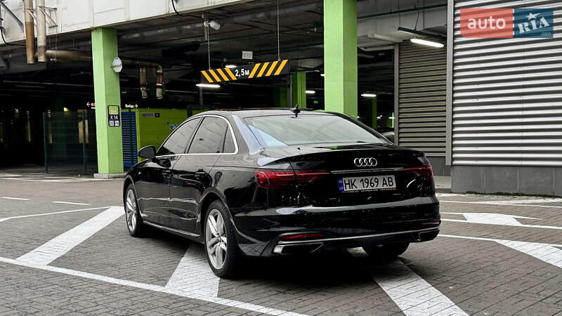 Седан Audi A4 2019 в Вараше