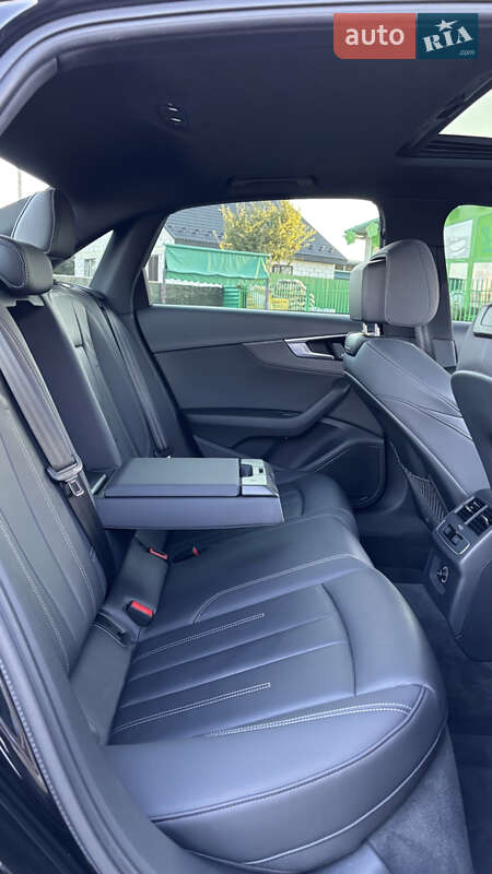 Седан Audi A4 2019 в Вараше