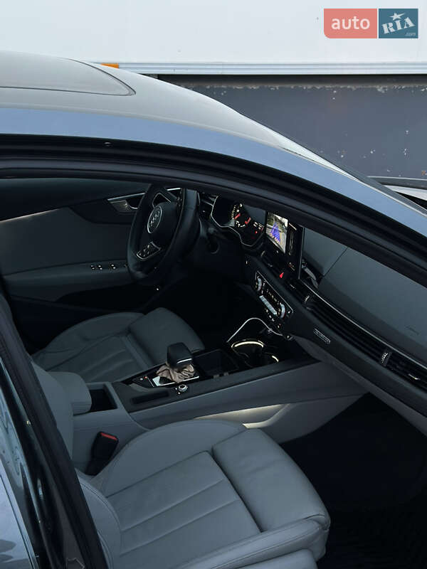 Седан Audi A4 2020 в Києві