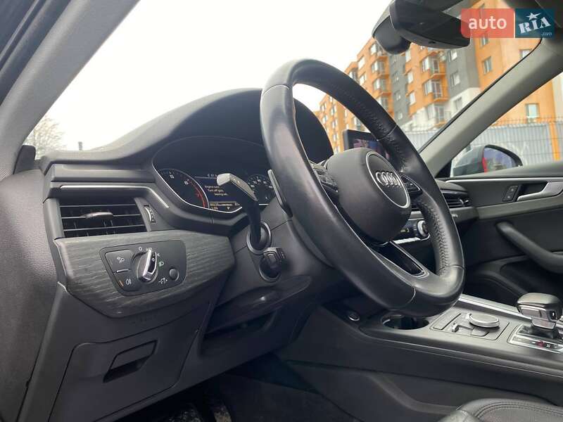 Седан Audi A4 2017 в Виннице