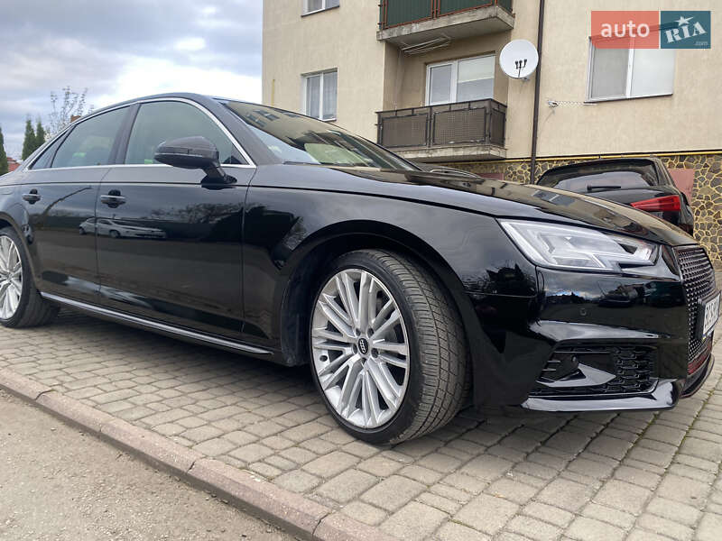 Седан Audi A4 2017 в Самборі