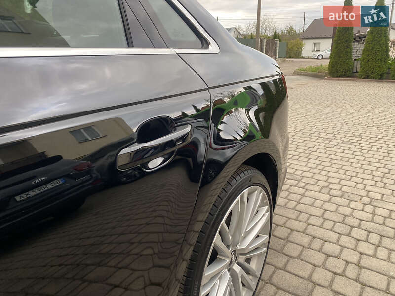 Седан Audi A4 2017 в Самборі