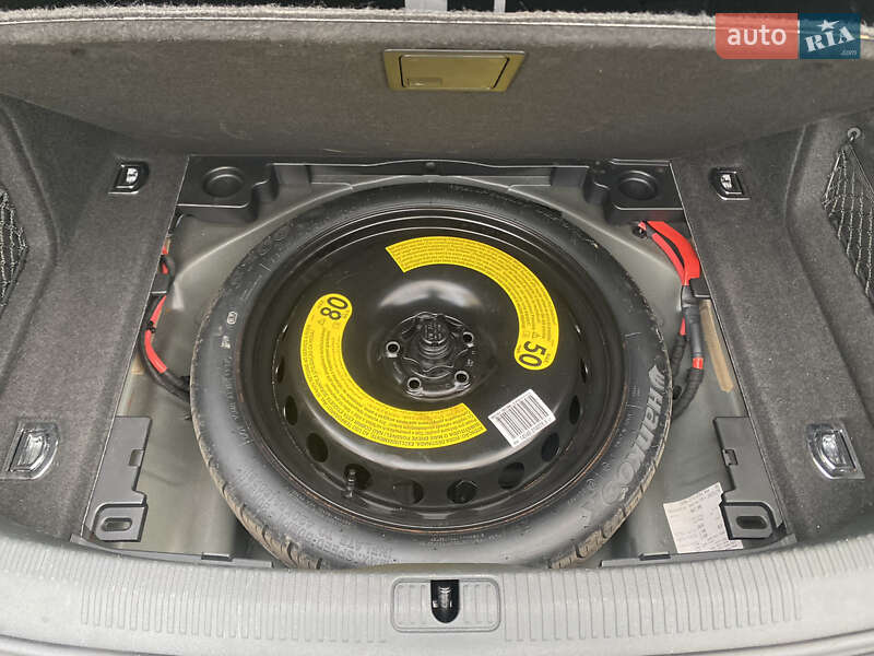 Седан Audi A4 2017 в Самборі