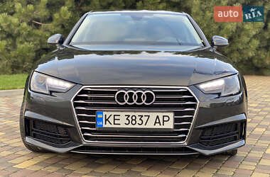 Седан Audi A4 2018 в Дніпрі