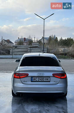 Седан Audi A4 2012 в Луцке