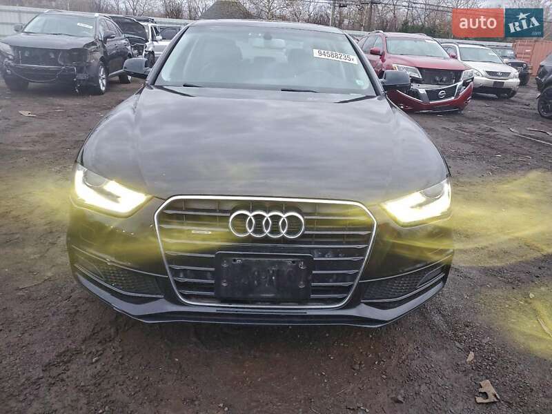 Седан Audi A4 2014 в Запоріжжі
