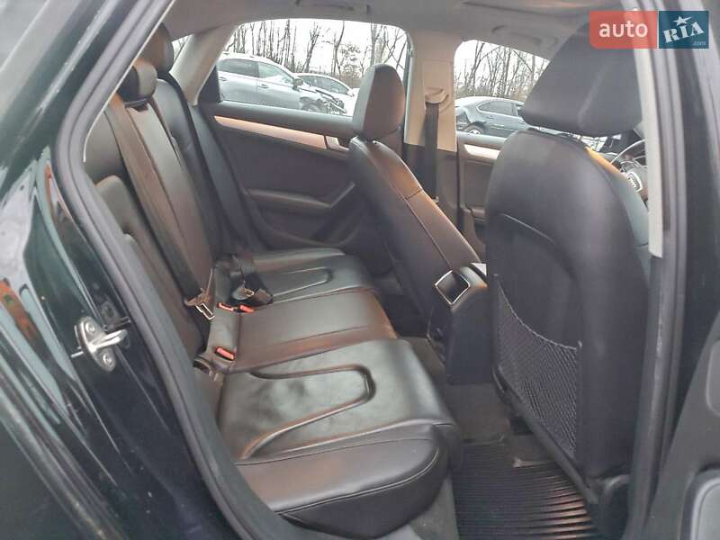 Седан Audi A4 2014 в Запоріжжі