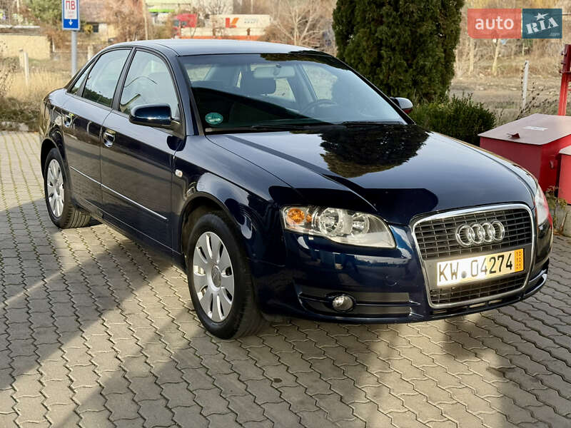 Седан Audi A4 2006 в Могилев-Подольске