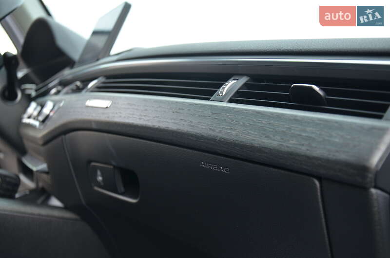 Седан Audi A4 2017 в Дрогобыче