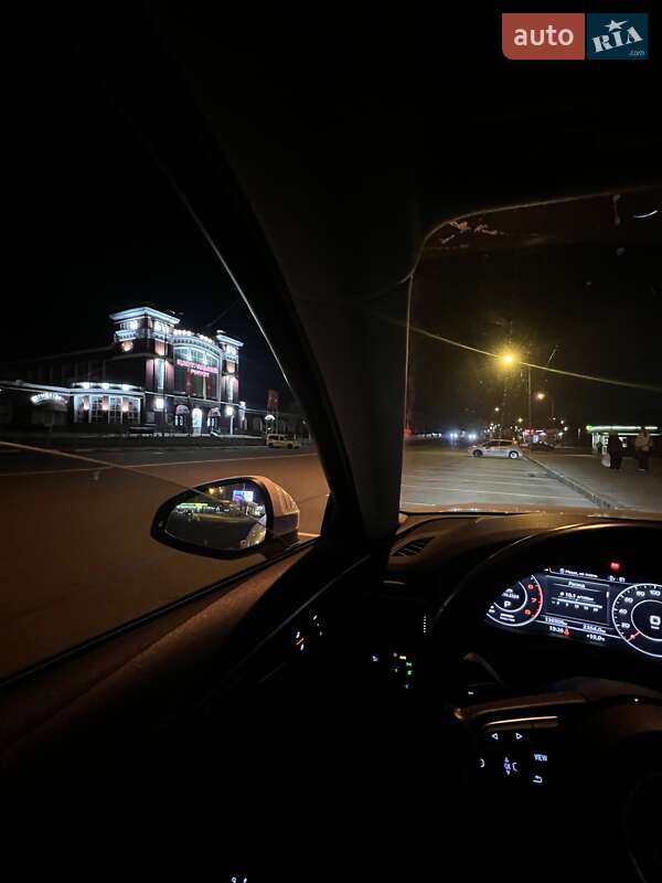 Седан Audi A4 2018 в Харкові