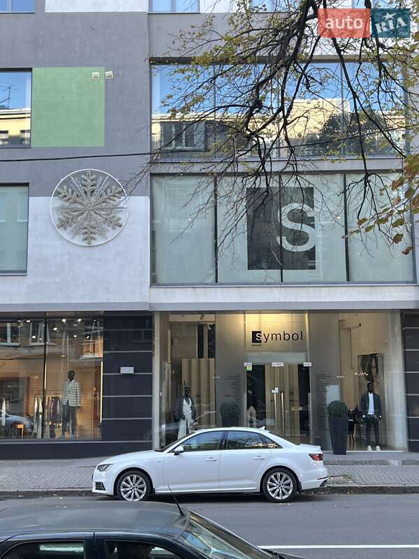 Седан Audi A4 2018 в Харкові