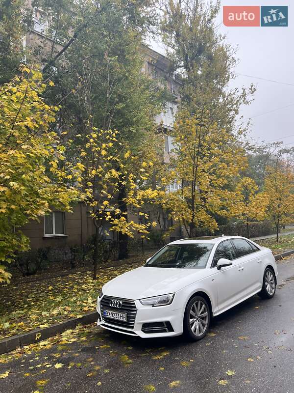 Седан Audi A4 2018 в Харкові