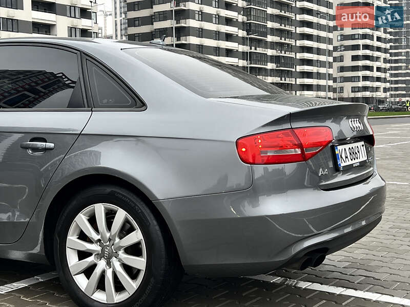 Седан Audi A4 2013 в Києві