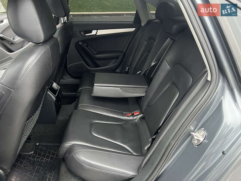 Седан Audi A4 2013 в Києві