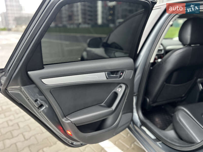 Седан Audi A4 2013 в Києві