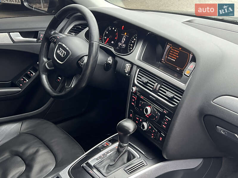 Седан Audi A4 2013 в Києві