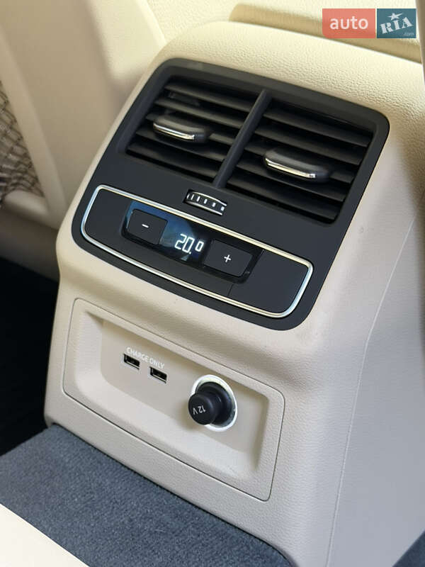 Седан Audi A4 2019 в Одессе