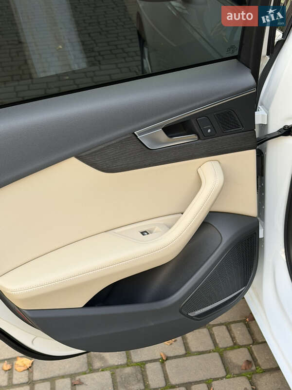 Седан Audi A4 2019 в Одессе