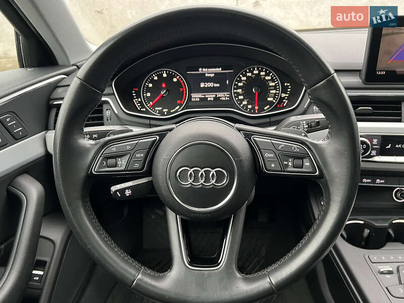 Седан Audi A4 2016 в Киеве