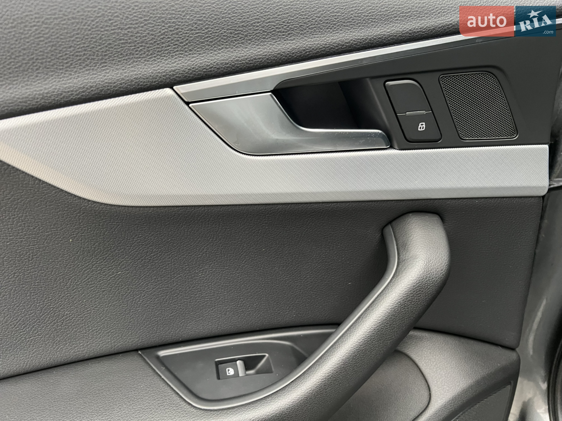 2016 Audi A4 - мініатюра 25