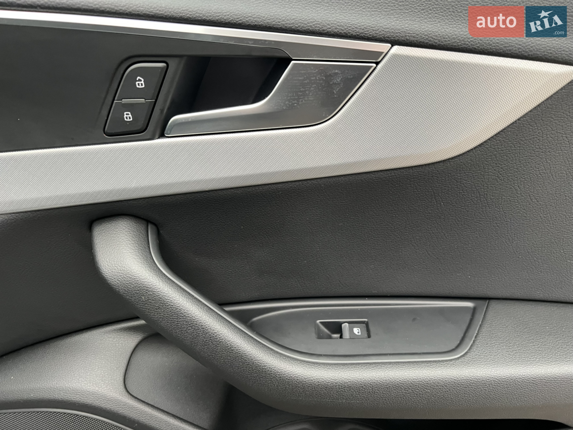 2016 Audi A4 - мініатюра 32