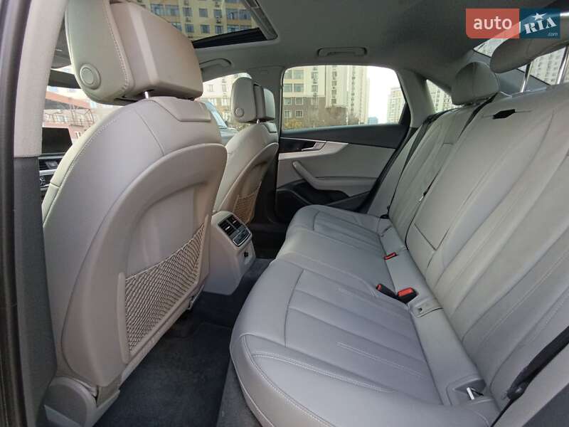 Седан Audi A4 2018 в Одесі