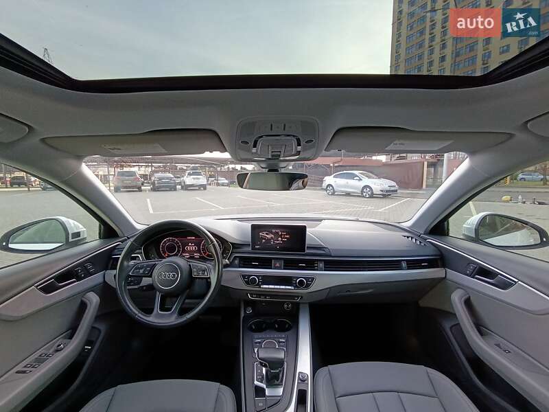 Седан Audi A4 2018 в Одесі