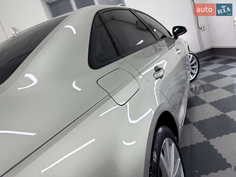 Седан Audi A4 2017 в Трускавці