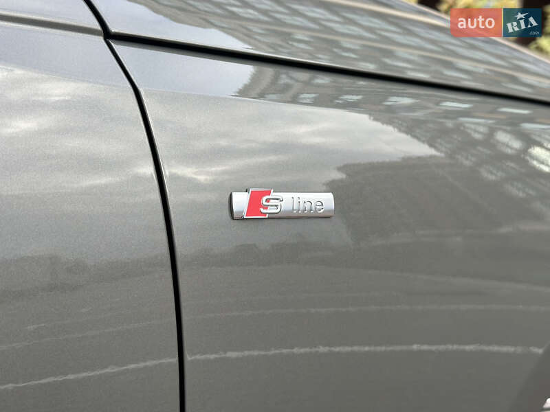 Седан Audi A4 2023 в Киеве